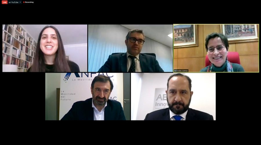 La carretera demanda m&aacute;s puntos de recarga e incentivos para alcanzar la descarbonizaci&oacute;n