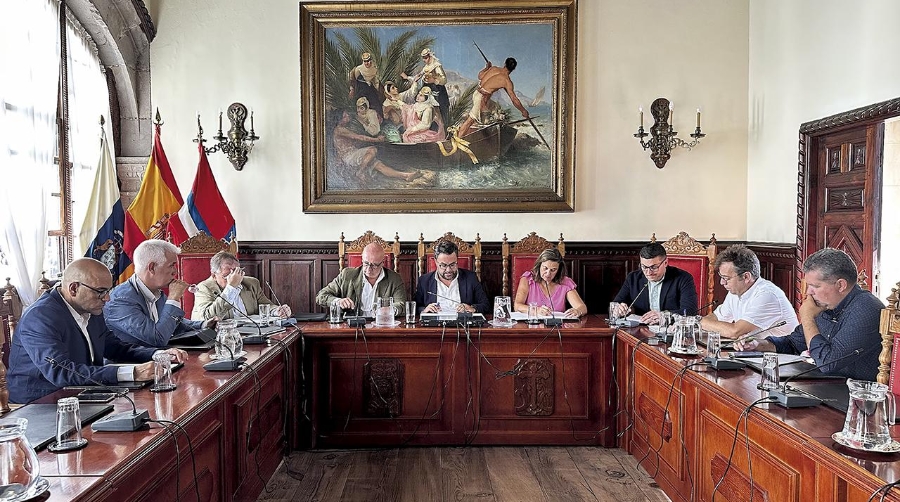El ayuntamiento solicita a Puertos de Tenerife la cesión de un solar para aparcamiento