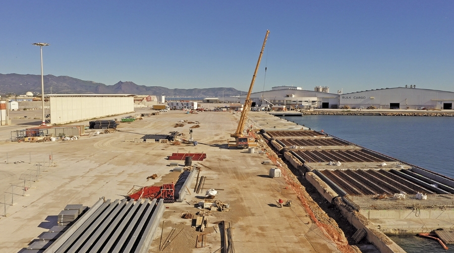 Muelle Transversal Exterior de PortCastelló.