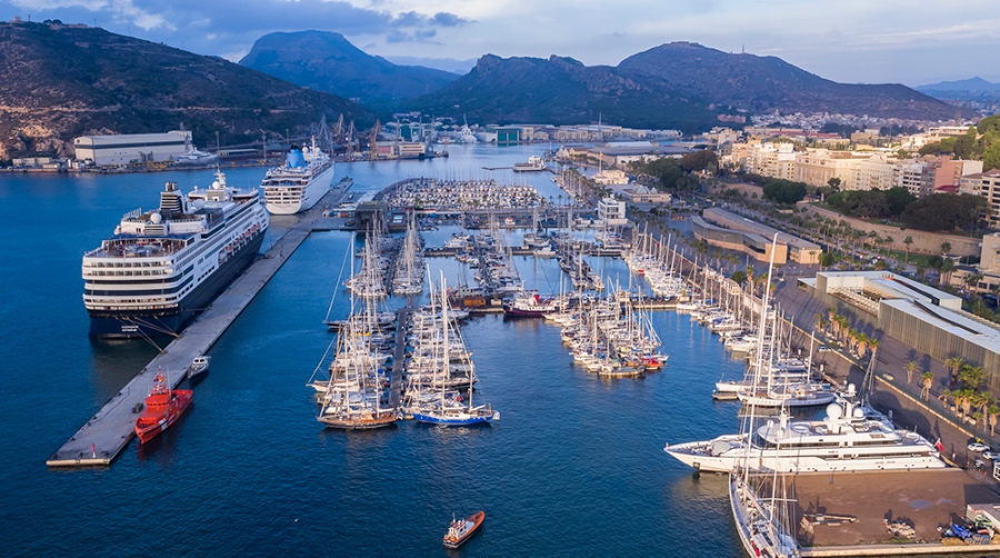 El buque &ldquo;World Explorer&rdquo; suspende su escala en el Puerto de Cartagena