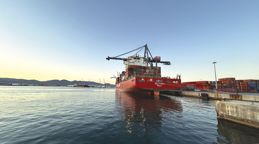 El puerto de Castellón registra un aumento del 36,7% en contenedores.