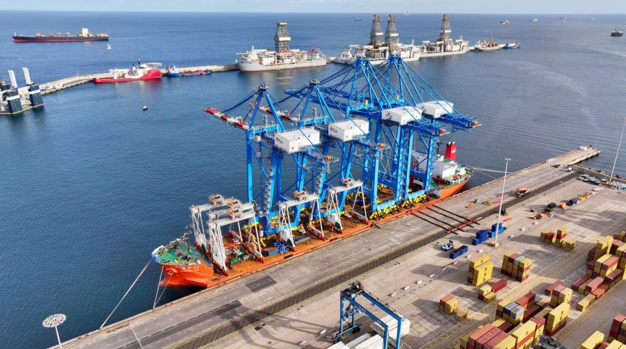 Las nuevas grúas de OPCSA llegaron hace unos días al Puerto de Las Palmas.