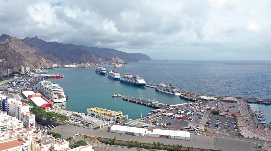 La llegada de estos cruceros durante el Carnaval supone un aporte económico importante a la economía local.