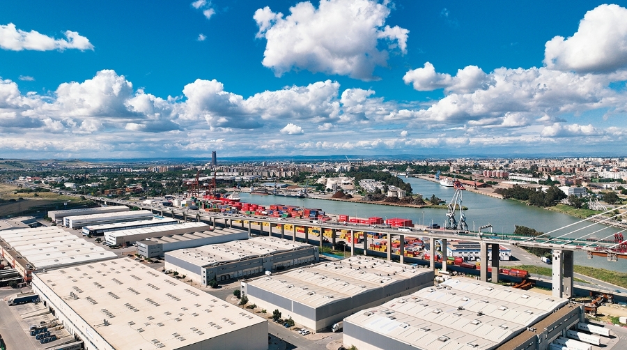 Sevilla crece como “puerta logística” de Canarias en la Península
