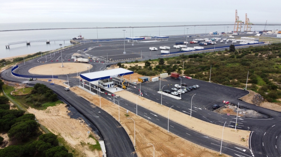 El Puerto de Huelva ultima sus nuevos accesos al Muelle Sur