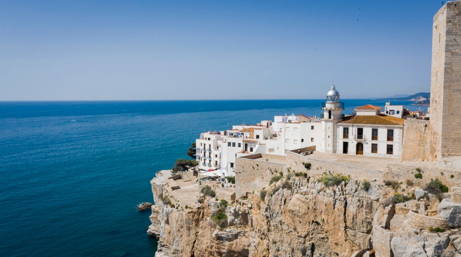Faro de Pe&ntilde;&iacute;scola.
