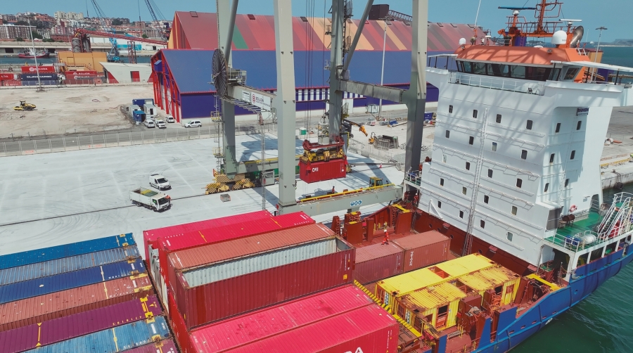 El Puerto de Santander movió 4,78 millones de toneladas hasta agosto, un 3,7% más