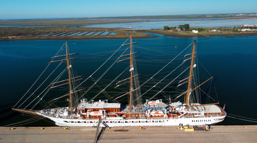 El Puerto de Huelva recibe este fin de semana dos escalas de cruceros