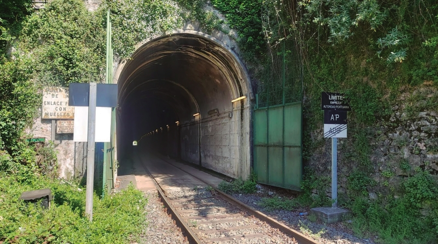 La AP de Pasaia invierte 1,7 millones para adecuar el túnel ferroviario de acceso al ancho UIC