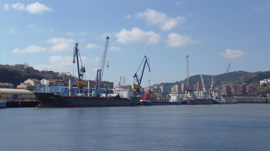 El Puerto de Pasaia trabaja con "toda normalidad" a la espera del cese de su presidente