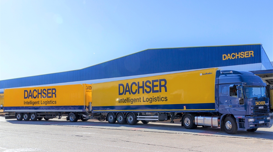 El duo tr&aacute;iler est&aacute; compuesto por dos semirremolques &quot;tradicionales&quot; de 13,60 metros y una unidad tractora, con una longitud total de algo m&aacute;s de 30 metros.