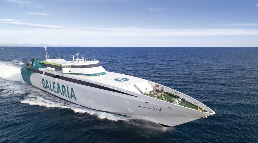 Bale&agrave;ria optimiza la ruta entre D&eacute;nia y Formentera con el &ldquo;Ramon Llull&rdquo;