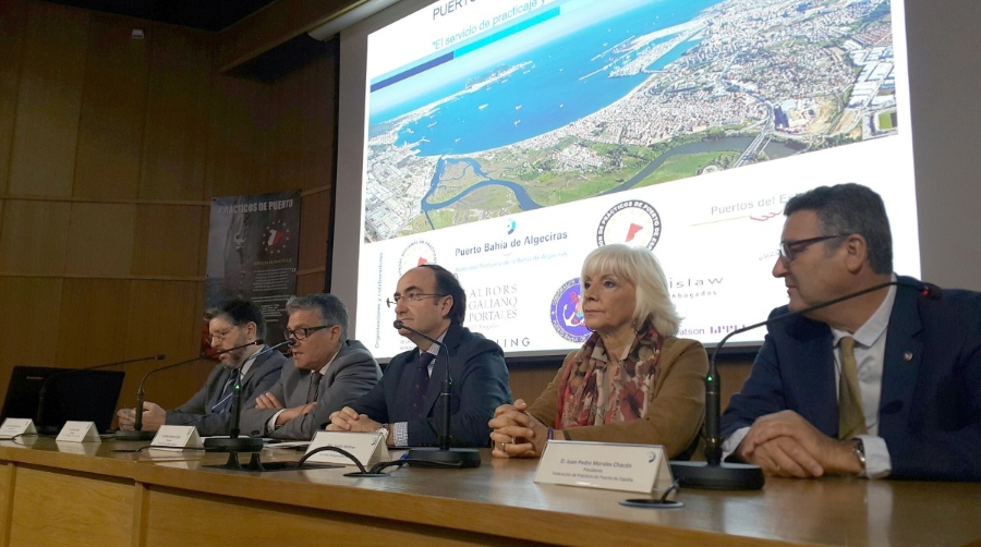 Landaluce destaca el papel de los pr&aacute;cticos como garantes de la seguridad mar&iacute;tima
