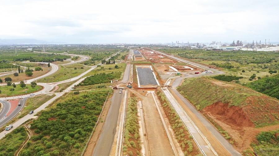 Adif ejecuta las obras del acceso ferroviario sur de PortCastelló, con una inversión de 335 millones de euros.