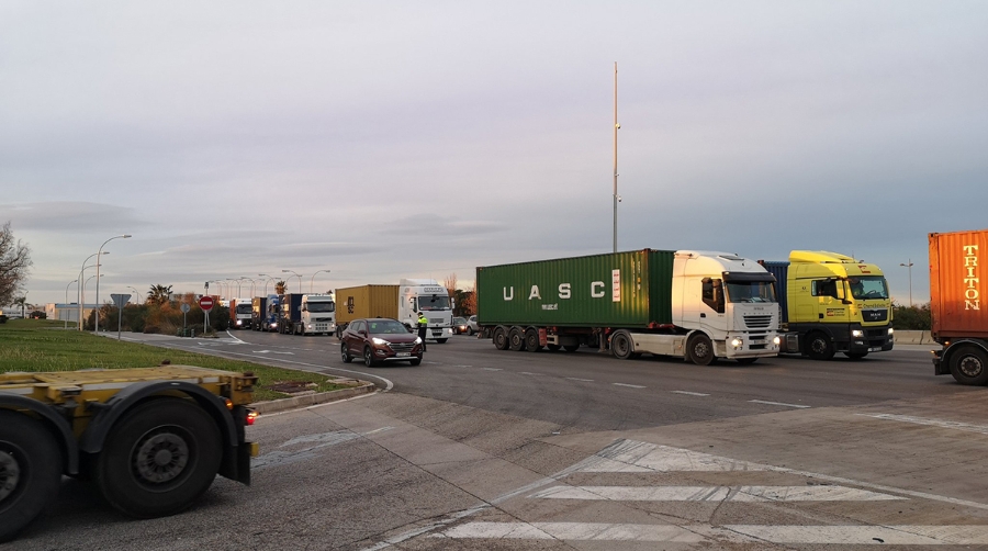 La APV restringe el acceso a CSP Iberian Valencia Terminal y APM Terminals Valencia