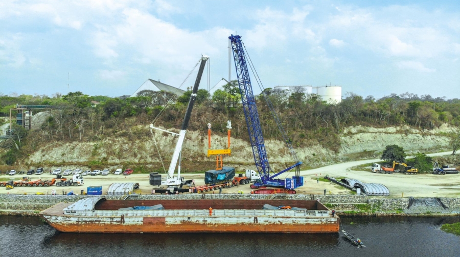 Altius gestiona el transporte de 10 motores entre Zárate y el puerto fluvial boliviano de Jennefer