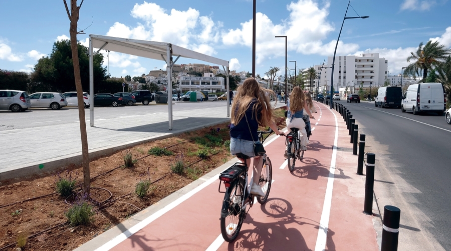 Las obras de la avenida Santa Eulària y la mejora dE los muelles del Botafoc se han finalizado dentro de los plazos previstos.