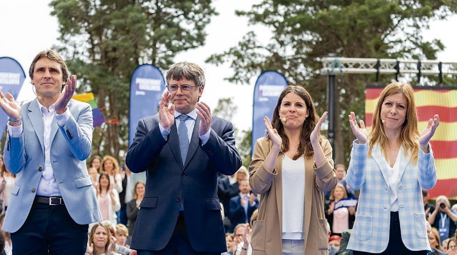 Carles Puigdemont realiza todos sus actos de campaña desde el sur de Francia.