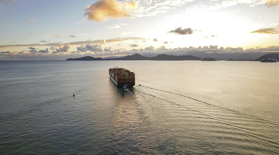 Los fletes entre Asia y el norte Europa caen nuevamente el 10%