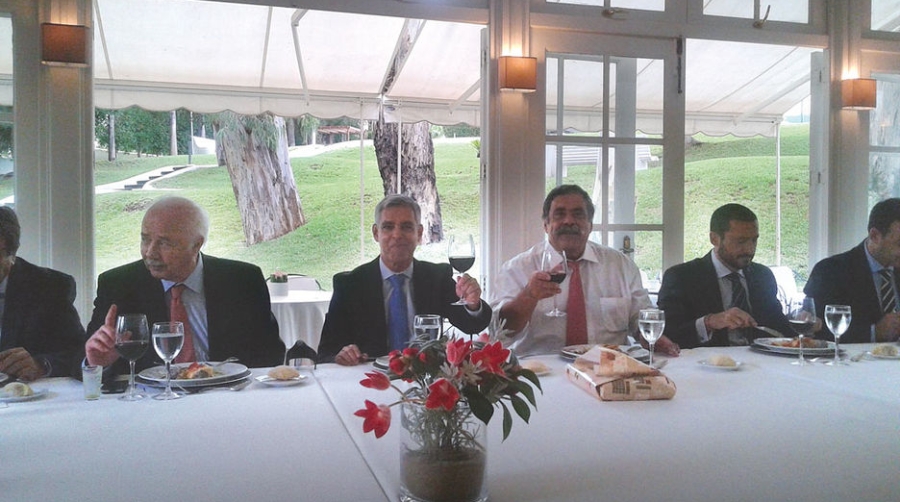 Homenaje de las empresas consignatarias y estibadoras a Pedro Rodr&iacute;guez Zaragoza