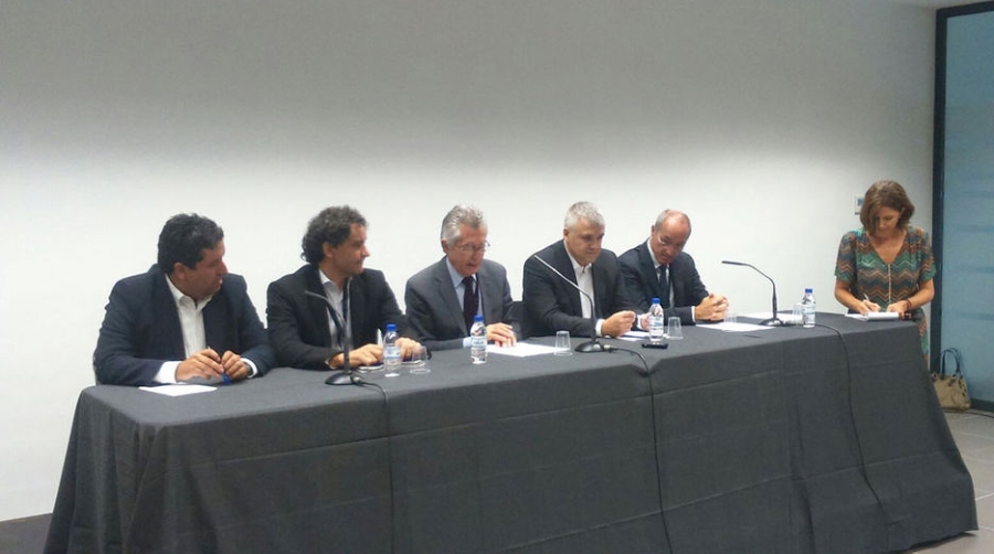 Colomer: &quot;No s&eacute; si &eacute;ste es un aeropuerto nuevo o que ya nace viejo, pero lo importante es que sobreviva&quot;