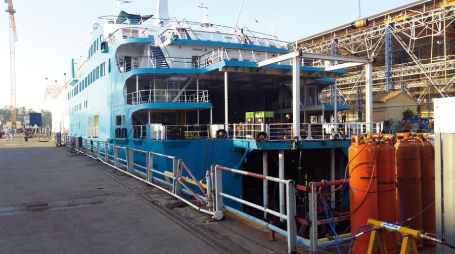 La empresa Astilleros del Guadalquivir repara un segundo buque