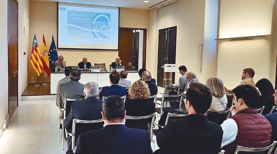 Luis Maeso, técnico del departamento de Promoción Institucional y Cooperación Territorial del CDTI; Juan Manuel Díez, jefe de Innovación de la APV; y Javier Mínguez, jefe del área de empresas y asociaciones de IVACE+i.