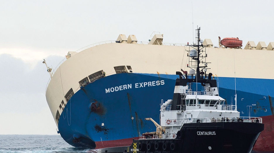 El buque &quot;Modern Express&quot; ser&aacute; remolcado al Puerto de Bilbao tras siete d&iacute;as a la deriva