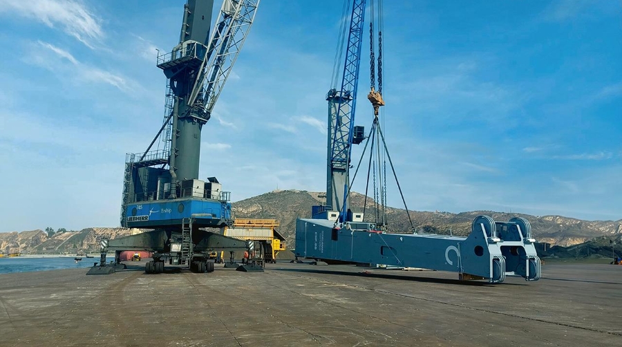 Ership Grupo suma una nueva grúa en el Puerto de Cartagena