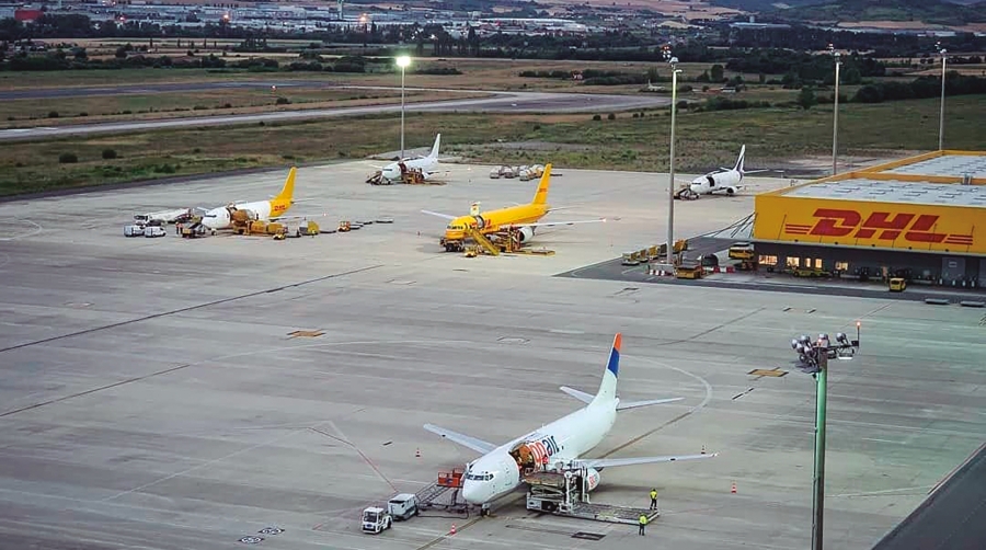 El aeropuerto de Foronda, en Vitoria-Gasteiz, está especializado en carga.