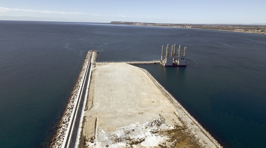 La planta se situará en el Muelle 19 del Puerto de Alicante.