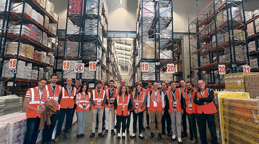 La visita al centro logístico de Consum fue una de las actividades más destacadas de 2025.