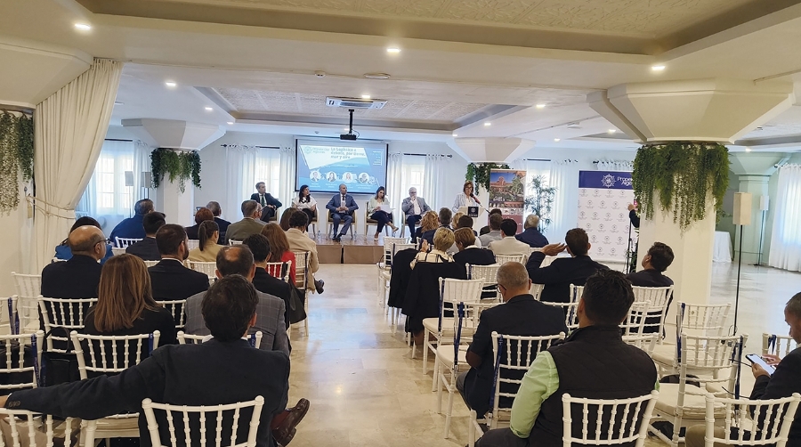 Propeller Algeciras reúne a las fuerzas políticas para debatir sobre logística