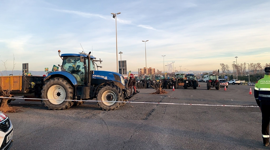 Imagen de archivo de protestas de agricultores en el Port de Tarragona.