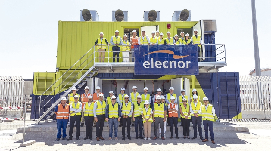 Un momento de la visita a la subestación eléctrica. Foto Alejandro Ortiz.