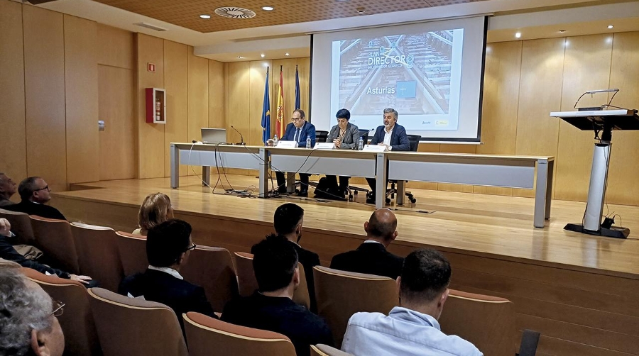 Transportes invertirá 2.800 millones hasta 2030 para impulsar el Corredor Atlántico en Asturias