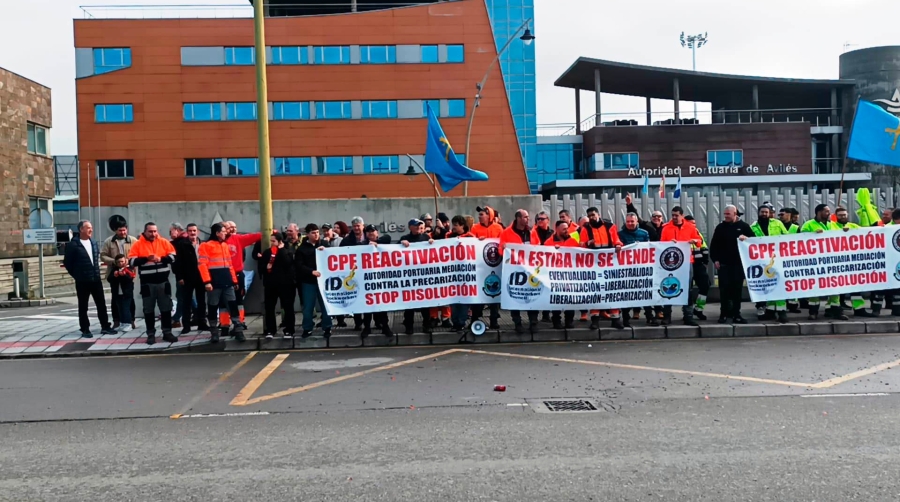 La huelga iniciada el 16 de febrero por el Sindicato de Estibadores del Principado de Asturias (SEPRA) no es secundada por Coordinadora, el otro sindicato con representación en el CPE.