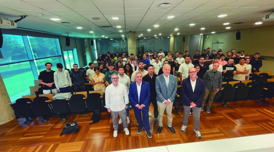 INS Les Salines premia al alumnado de los cursos de la Asociación de Consignatarios de Barcelona