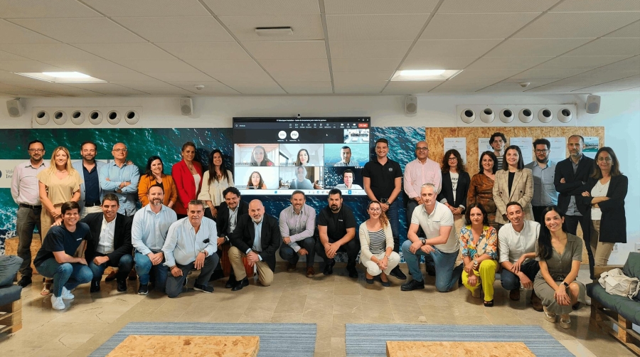 Presentación del Hackathon con todos los partners implicados.