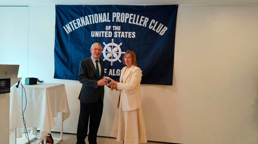 El director general de la Agencia Pública de Puertos de Andalucía y de Red Logística de Andalucía participó en un nuevo almuerzo-coloquio de la entidad.