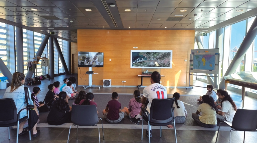 La AP de Bilbao retoma el programa de visitas guiadas escolares Ezagutu Portua