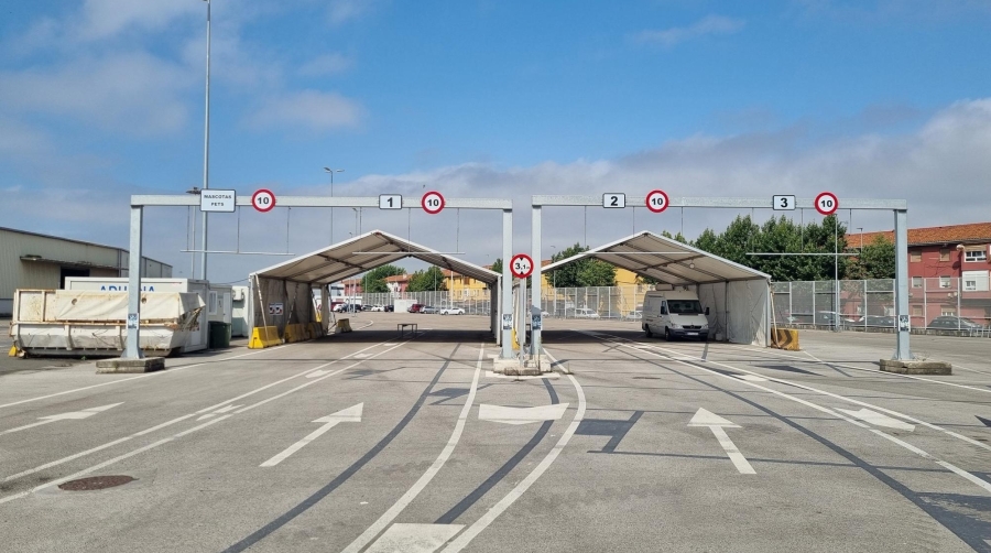 La construcción, que servirá para aumentar el control aduanero de mercancías entre la Unión Europea y el Reino Unido.