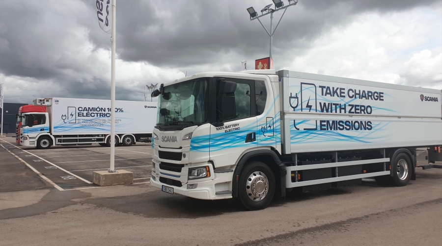 Robles Transport prueba los camiones híbrido enchufable y eléctrico de Scania