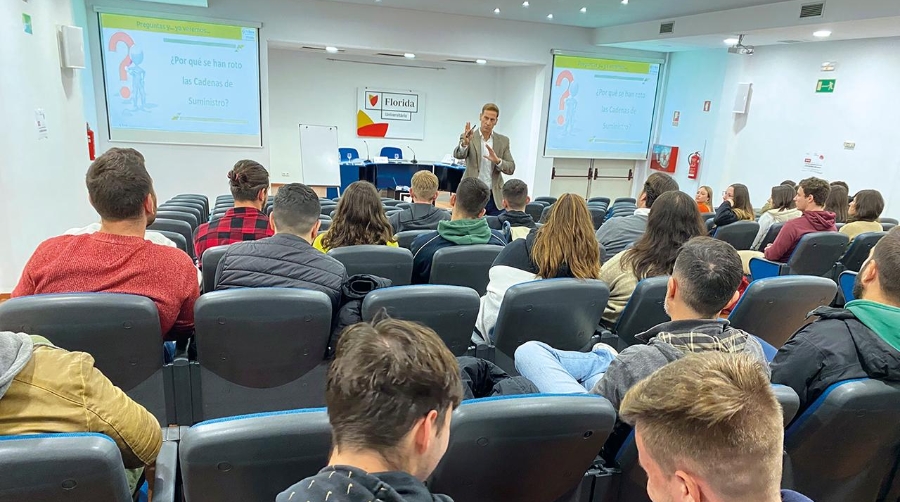 Fundació Florida recupera a Feria de Empleo de manera presencial tras el parón por la pandemia.