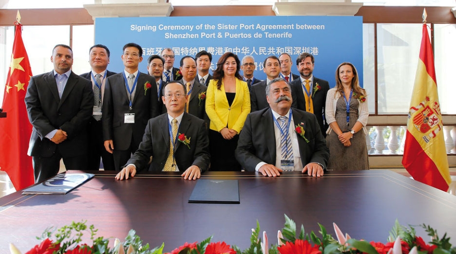 Dong Yanze: "Gracias a este foro conocemos la val&iacute;a estrat&eacute;gica del Puerto de Tenerife"