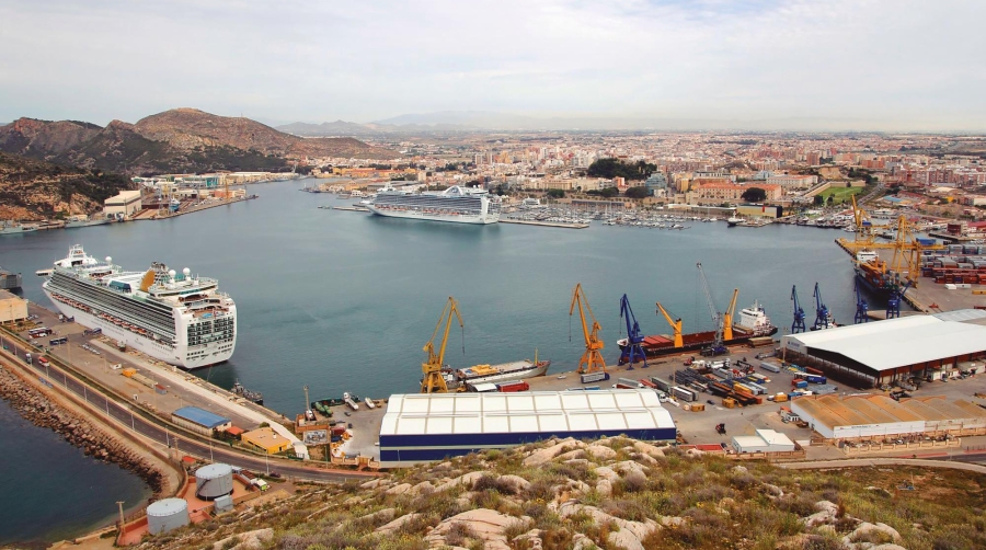 El Puerto de Cartagena cerrará este año superando los 200.000 cruceristas.