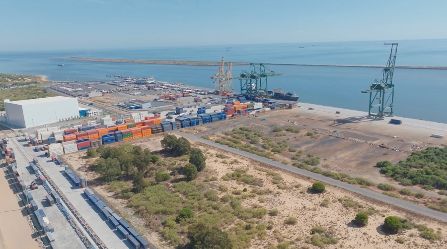El Puerto de Huelva da a conocer las instalaciones especializadas en logística del frío del Muelle Sur