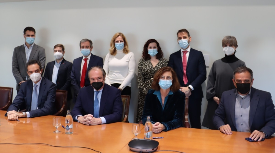 Fundaci&oacute;n Telef&oacute;nica, CEOE, ASTIC y CONFEBUS lanzan el &quot;Nanogrado de Transporte 4.0&quot;