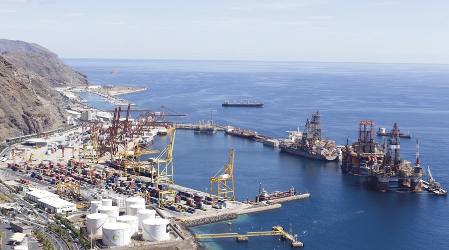 El movimiento de mercancías en el enclave tinerfeño ha cerrado el primer trimestre del año al alza.