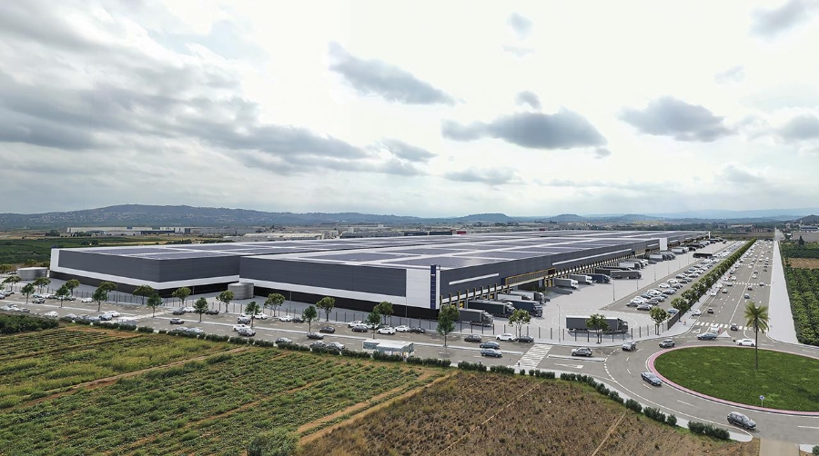 Newdock Los Naranjos, nombre del proyecto, es una única parcela de 257.000 metros cuadrados que permite una superficie construida de más de 160.000 metros cuadrados.
